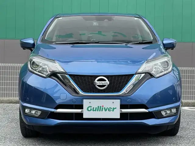 日産 ノート e－パワー メダリスト 千葉県 2019(令1)年 0.8万km シャイニングブルー 純正SDナビ/ (フルセグTV/CD/DVD/SD/AUX/Bluetooth)/アラウンドビューモニター/ドライブレコーダー (DRV-830)/ETC/クルーズコントロール/インテリジェントエマージェンシーブレーキ/インテリジェントルームミラー/前後コーナーセンサー/オートライト/LEDヘッドライト/フォグランプ/ウィンカー付き電動格納ミラー/ドアバイザー/プッシュエンジンスタート/スマートキー/純正フロアマット/純正15インチアルミホイール
