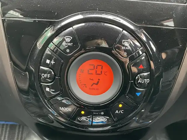 日産 ノート e－パワー メダリスト 千葉県 2019(令1)年 0.8万km シャイニングブルー 純正SDナビ/ (フルセグTV/CD/DVD/SD/AUX/Bluetooth)/アラウンドビューモニター/ドライブレコーダー (DRV-830)/ETC/クルーズコントロール/インテリジェントエマージェンシーブレーキ/インテリジェントルームミラー/前後コーナーセンサー/オートライト/LEDヘッドライト/フォグランプ/ウィンカー付き電動格納ミラー/ドアバイザー/プッシュエンジンスタート/スマートキー/純正フロアマット/純正15インチアルミホイール