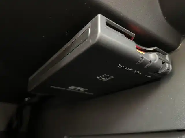 日産 ノート e－パワー メダリスト 千葉県 2019(令1)年 0.8万km シャイニングブルー 純正SDナビ/ (フルセグTV/CD/DVD/SD/AUX/Bluetooth)/アラウンドビューモニター/ドライブレコーダー (DRV-830)/ETC/クルーズコントロール/インテリジェントエマージェンシーブレーキ/インテリジェントルームミラー/前後コーナーセンサー/オートライト/LEDヘッドライト/フォグランプ/ウィンカー付き電動格納ミラー/ドアバイザー/プッシュエンジンスタート/スマートキー/純正フロアマット/純正15インチアルミホイール