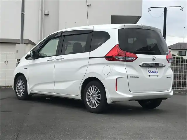 ホンダ フリード ハイブリット G ホンダセンシング 栃木県 2019(令1)年 14万km ホワイトオーキッドパール 株)IDOMが運営する【じしゃロン小山店】の自社ローン専用車両になります。こちらは現金またはオートローンご利用時の価格です。自社ローンご希望の方は別途その旨お申付け下さい//純正フルセグナビ/（CD/DVD/AM/FMラジオ）/(Bluetooth)/スマートキー/プッシュスタート/バックカメラ/クルーズコントロール/衝突軽減システム/レーンキープアシスト/ＥＴＣ/ステアリングリモコン/電動格納ドアミラー/パワーウインドウ/防眩ミラー/オートライト