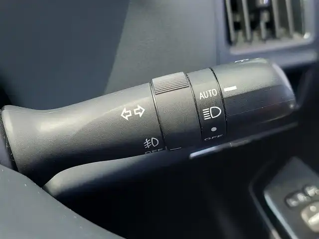 トヨタ プリウス α S ツーリングセレ GRスポーツ 東京都 2018(平30)年 3.2万km ホワイトパールクリスタルシャイン 社外9インチナビ/フルセグ/バックカメラ/ビルトインETC/ハーフレザーシート/純正18インチAW/スマートキー/フォグ/ステアリングスイッチ/ウィンカーミラー