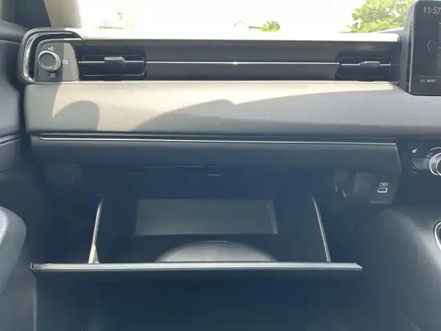 ホンダ ヴェゼル ハイブリッド e:HEV Z 静岡県 2023(令5)年 1.4万km クリスタルブラックパール ホンダセンシング/純正ディスプレイオーディオ/(AM/FM/BT/Applecarplay/androidauto)/フルセグTV/バックカメラ/ビルトインETC2.0/レーダークルーズコントロール/ハーフレザーシート/前席シートヒーター/ステアリングヒーター/パワーバックドア/前後コーナーセンサー/衝突被害軽減システム/横滑り防止装置/レーンキープアシスト/盗難防止装置/電動パーキングブレーキ/オートホールド/LEDヘッドライト/シーケンシャルターンランプ/オートマチックハイビーム/左右独立フルオートエアコン/そよ風アウトレット/スマートキー/プッシュスタート