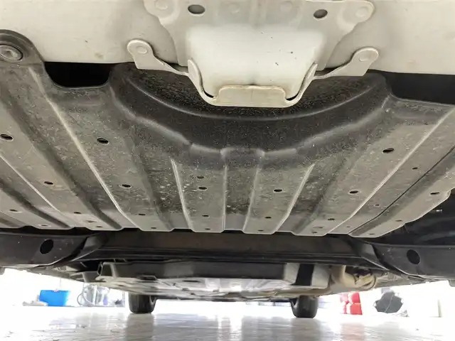 ホンダ フリード＋ クロスター 滋賀県 2023(令5)年 2万km プラチナホワイトパール 禁煙車/純正ナビ/CD/Bluetooth/FM/AM/SD/ipod/USB/バックカメラ/両側パワースライドドア/衝突軽減ブレーキ/アダプティブ・クルーズ・コントロール/車線維持支援システム/ETC/ハーフレザーシート/D/N席シートヒーター /前後ドライブレコーダー/LEDヘッドライト/オートライト/アイドリングストップ/ドアバイザー/プッシュスタート /スマートキー/電格ミラー