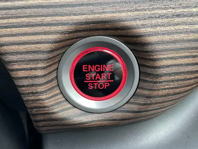 ホンダ フリード＋ クロスター 滋賀県 2023(令5)年 2万km プラチナホワイトパール 禁煙車/純正ナビ/CD/Bluetooth/FM/AM/SD/ipod/USB/バックカメラ/両側パワースライドドア/衝突軽減ブレーキ/アダプティブ・クルーズ・コントロール/車線維持支援システム/ETC/ハーフレザーシート/D/N席シートヒーター /前後ドライブレコーダー/LEDヘッドライト/オートライト/アイドリングストップ/ドアバイザー/プッシュスタート /スマートキー/電格ミラー