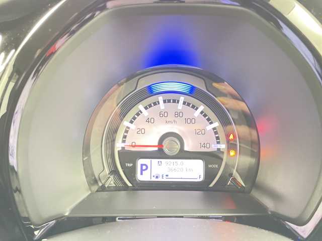 スズキ ハスラー Jスタイル Ⅱ 道央・札幌 2016(平28)年 3.7万km フェニックスレッドパール/ホワイト2トーンルーフ ・４WD/・デュアルカメラブレーキサポート/・衝突被害軽減ブレーキ/・レーンキープアシスト/・純正ディスプレイオーディオ/【CD/USB/BT/TV】/・全方位カメラ/バックカメラ/・ビルトインＥＴＣ/・前席シートヒーター/ミラーヒーター/・HIDヘッドライト/オートライト/・社外ドライブレコーダー（前方のみ）/・アイドリングストップ/・純正フロアマット/・純正ドアバイザー