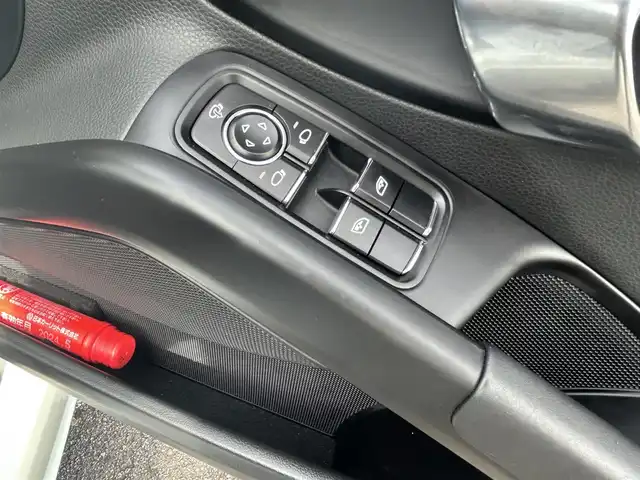 ポルシェ ７１８ボクスター S 茨城県 2017(平29)年 1.5万km ピュアホワイト スポーツエキゾースト/純正ナビ/（AM.FM.CD.BT）/バックカメラ/ETC2.0/ハーフレザーシート/D/N席シートH/HIDヘッドライト/オートライト/Pシフト/純正19インチAW/レッドキャリパー/スペアキー有/保証書/取扱説明書/記録簿5枚有り