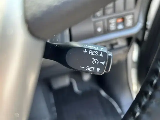 トヨタ ノア Si ダブルバイビーⅡ 鳥取県 2019(令1)年 5.2万km ホワイトパールクリスタルシャイン 純正９インチナビ/フルセグ/DVD/CD/BT/バックカメラ・ビルトインETC/前方ドライブレコーダー/ハーフレザーシート/トヨタセーフティセンス/クルーズコントロール/レーンキープアシスト/両側パワースライドドア/LEDヘッドライト/フォグライト/純正16インチアルミホイール/プッシュエンジンスタート/アイドリングストップ/フロアマット/ドアバイザー/スペアキー