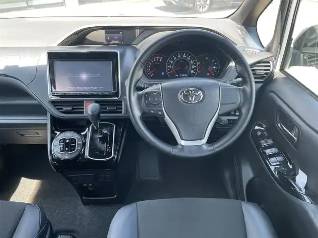 トヨタ ノア Si ダブルバイビーⅡ 鳥取県 2019(令1)年 5.2万km ホワイトパールクリスタルシャイン 純正９インチナビ/フルセグ/DVD/CD/BT/バックカメラ・ビルトインETC/前方ドライブレコーダー/ハーフレザーシート/トヨタセーフティセンス/クルーズコントロール/レーンキープアシスト/両側パワースライドドア/LEDヘッドライト/フォグライト/純正16インチアルミホイール/プッシュエンジンスタート/アイドリングストップ/フロアマット/ドアバイザー/スペアキー