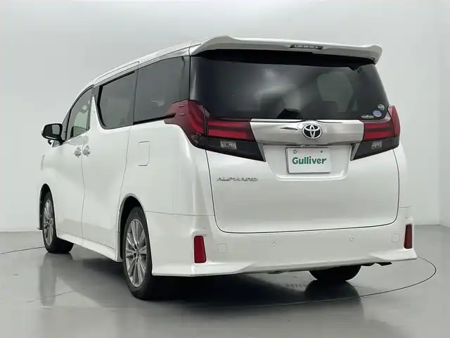 トヨタ アルファード S Aパッケージ タイプブラック 熊本県 2016(平28)年 8.3万km ホワイトパールクリスタルシャイン 社外１１インチナビ（ＣＤ・ＤＶＤ・フルセグ・ＢＴ）/社外フリップダウンモニター　/バックカメラ　/ビルトインＥＴＣ　/両側パワースライドドア　/クルーズコントロール　/前後クリアランスソナー　/パワーバックドア/ハーフレザーシート/電動パーキング/ブレーキホールド/オットマン/純正フロアマット/純正１８インチAW/オートライト/LEDヘッドライト/フォグランプ/スマートキー/プッシュスタート/保証書/取扱説明書