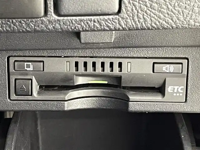 トヨタ アルファード S Aパッケージ タイプブラック 熊本県 2016(平28)年 8.3万km ホワイトパールクリスタルシャイン 社外１１インチナビ（ＣＤ・ＤＶＤ・フルセグ・ＢＴ）/社外フリップダウンモニター　/バックカメラ　/ビルトインＥＴＣ　/両側パワースライドドア　/クルーズコントロール　/前後クリアランスソナー　/パワーバックドア/ハーフレザーシート/電動パーキング/ブレーキホールド/オットマン/純正フロアマット/純正１８インチAW/オートライト/LEDヘッドライト/フォグランプ/スマートキー/プッシュスタート/保証書/取扱説明書