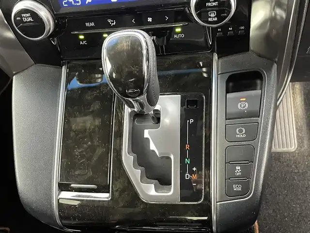 トヨタ アルファード S Aパッケージ タイプブラック 熊本県 2016(平28)年 8.3万km ホワイトパールクリスタルシャイン 社外１１インチナビ（ＣＤ・ＤＶＤ・フルセグ・ＢＴ）/社外フリップダウンモニター　/バックカメラ　/ビルトインＥＴＣ　/両側パワースライドドア　/クルーズコントロール　/前後クリアランスソナー　/パワーバックドア/ハーフレザーシート/電動パーキング/ブレーキホールド/オットマン/純正フロアマット/純正１８インチAW/オートライト/LEDヘッドライト/フォグランプ/スマートキー/プッシュスタート/保証書/取扱説明書