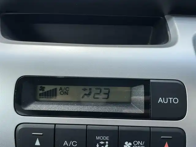 ホンダ Ｎ ＷＧＮ カスタム G 千葉県 2015(平27)年 5.6万km プレミアムホワイトパールⅡ 社外７インチＳＤナビ/ＣＤ/純正１４インチアルミホイール/電動格納ミラー/ＨＩＤヘッドライト/オートライト/フォグランプ/プッシュスタート/スマートキー/純正フロアマット