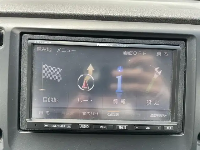 ホンダ Ｎ ＷＧＮ カスタム G 千葉県 2015(平27)年 5.6万km プレミアムホワイトパールⅡ 社外７インチＳＤナビ/ＣＤ/純正１４インチアルミホイール/電動格納ミラー/ＨＩＤヘッドライト/オートライト/フォグランプ/プッシュスタート/スマートキー/純正フロアマット