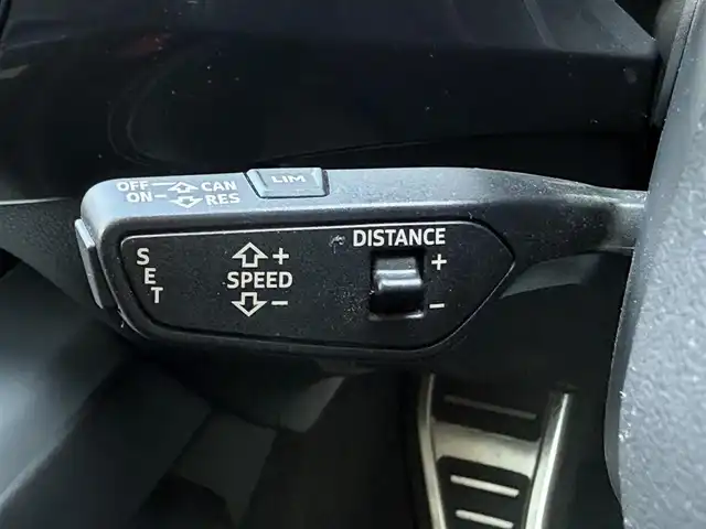アウディ Ｑ７ 55TFSIクワトロアダプティブエアサスペンション 静岡県 2019(平31)年 4.8万km パール エアサスペンション/パノラマサンルーフ/レザーシート/バーチャルコックピット/BSM/電動リアゲート/純正ナビ/(CD/DVD/Bluetooth/フルセグ)/360°カメラ/アダプティブクルーズコントロール/レーンキープアシスト/パーキングアシスト/ダウンヒルアシストコントロール/メモリー付パワーシート/シートヒーター/アドバンストキー/ETC2.0/ドライブレコーダー/純正フロアマット/純正21インチアルミホイール/3列シート/保証書/取説