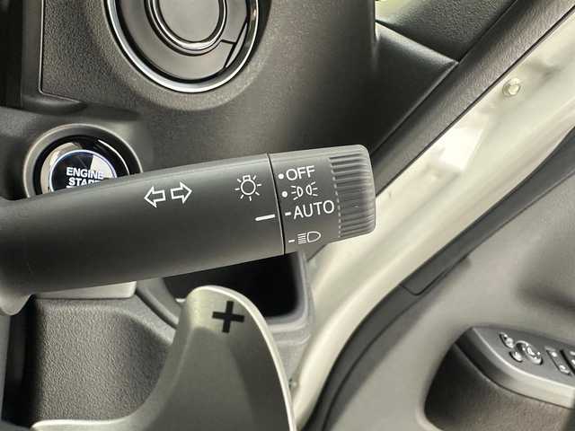 ホンダ Ｎ ＢＯＸ カスタム ターボ 兵庫県 2025(令7)年 0.1千km プラチナホワイトパール 届出済未使用車/純正メモリーナビ（BT/USB/ フルセグTV）/バックカメラ/純正15インチアルミホイール/LEDヘッドランプ/両側パワースライドドア/ハーフレザーシート/スマートキー2本/プッシュスタート/ACC/LKA/DCS/オートハイビーム/ヘッドライトレベライザー/シートヒーター