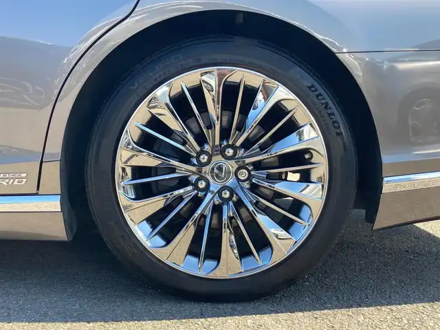 レクサス ＬＳ 500h バージョンL 静岡県 2019(令1)年 7.2万km マンガンラスター Toyota Safety Sense/純正ナビ/　AM FM CD DVD Bluetooth USB AUX/フルセグTV/ビルトインETC2.0/LEDオートヘッドランプ/全席シートヒーター＆シートベンチレーション/レーダークルーズコントロール/デジタルインナーミラー/パワートランクリッド/純正20インチアルミホイール/ヘッドアップディスプレイ/電動リアサンシェード/スマートキー2本＆カードキー1枚/アラウンドビューモニター/ドライブレコーダー/ブラウンレザーシート/全席パワーシート