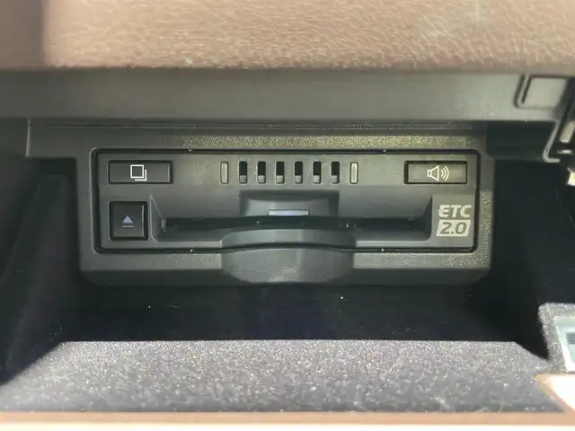 レクサス ＬＳ 500h バージョンL 静岡県 2019(令1)年 7.2万km マンガンラスター Toyota Safety Sense/純正ナビ/　AM FM CD DVD Bluetooth USB AUX/フルセグTV/ビルトインETC2.0/LEDオートヘッドランプ/全席シートヒーター＆シートベンチレーション/レーダークルーズコントロール/デジタルインナーミラー/パワートランクリッド/純正20インチアルミホイール/ヘッドアップディスプレイ/電動リアサンシェード/スマートキー2本＆カードキー1枚/アラウンドビューモニター/ドライブレコーダー/ブラウンレザーシート/全席パワーシート