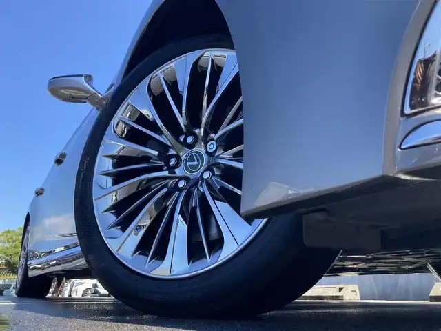 レクサス ＬＳ 500h バージョンL 静岡県 2019(令1)年 7.2万km マンガンラスター Toyota Safety Sense/純正ナビ/　AM FM CD DVD Bluetooth USB AUX/フルセグTV/ビルトインETC2.0/LEDオートヘッドランプ/全席シートヒーター＆シートベンチレーション/レーダークルーズコントロール/デジタルインナーミラー/パワートランクリッド/純正20インチアルミホイール/ヘッドアップディスプレイ/電動リアサンシェード/スマートキー2本＆カードキー1枚/アラウンドビューモニター/ドライブレコーダー/ブラウンレザーシート/全席パワーシート