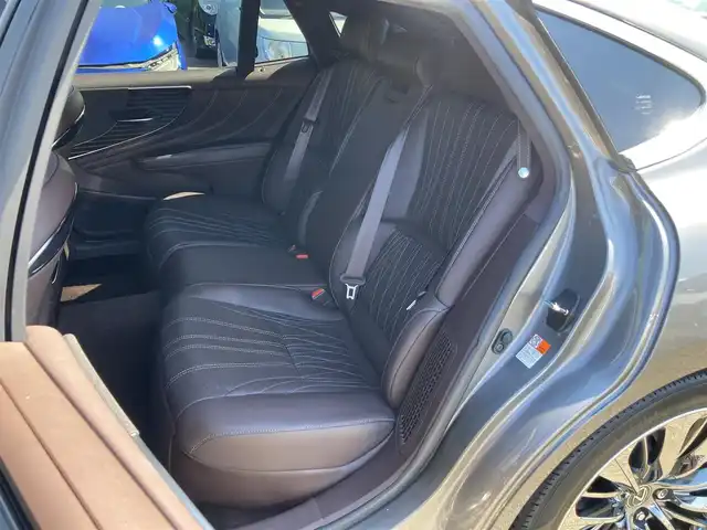 レクサス ＬＳ 500h バージョンL 静岡県 2019(令1)年 7.2万km マンガンラスター Toyota Safety Sense/純正ナビ/　AM FM CD DVD Bluetooth USB AUX/フルセグTV/ビルトインETC2.0/LEDオートヘッドランプ/全席シートヒーター＆シートベンチレーション/レーダークルーズコントロール/デジタルインナーミラー/パワートランクリッド/純正20インチアルミホイール/ヘッドアップディスプレイ/電動リアサンシェード/スマートキー2本＆カードキー1枚/アラウンドビューモニター/ドライブレコーダー/ブラウンレザーシート/全席パワーシート