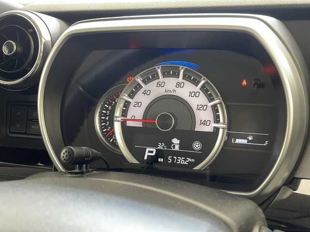 スズキ スペーシア カスタム HYBRID XS 沖縄県 2021(令3)年 5.2万km ピュアホワイトP 純正８インチナビ/（Ｂｌｕｅｔｏｏｔｈ　フルセグTV　ＣＤ　ＤＶＤ）/全方位モニター/ドライブレコーダー/クルーズコントロール/両側パワースライドドア/コーナーセンサー/衝突軽減ブレーキ/ヘッドアップディスプレイ/革巻きステアリング/シートヒーター/ハーフレザーシート/純正15インチアルミホイール/LEDヘッドライト/オートライト/ドアバイザー
