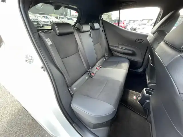 トヨタ アクア GRスポーツ 滋賀県 2024(令6)年 0.1千km パールⅡ 純正ナビ/Bluetooth/USB/Miracast/パノラミックビューモニター/セーフティセンス/・プリクラッシュセーフティ/・レーントレーシングアシスト/・レーダークルーズコントロール/・オートマチックハイビーム/・ロードサインアシスト/パーキングサポートブレーキ/ハーフレザーシート/コンフォートパッケージ/・イージリターン機能/・シートヒーター /・シートバックポケット/・ステアリングヒーター/LEDヘッドライト/オートライト/ETC/前後ドライブレコーダー/プッシュスタート /スマートキー