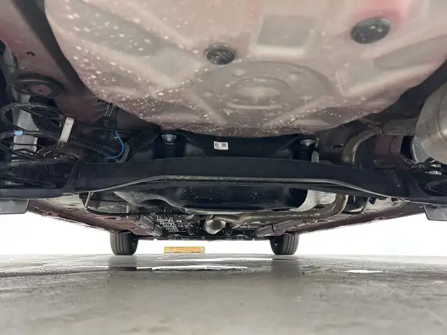 トヨタ ヤリス G 愛知県 2023(令5)年 0.8万km センシュアルレッドマイカ 禁煙車/純正８インチナビ/（AM/FM/USB/Bluetooth）/バックカメラ/トヨタセーフティセンス/・プリクラッシュセーフティ/・レーンディパーチャーアラート/・レーダークルーズコントロール/・ロードサインアシスト/ETC/スマートキー/スペアキー有/プッシュスタート/純正フロアマット/ステアリングスイッチ/横滑り防止装置/オートライト