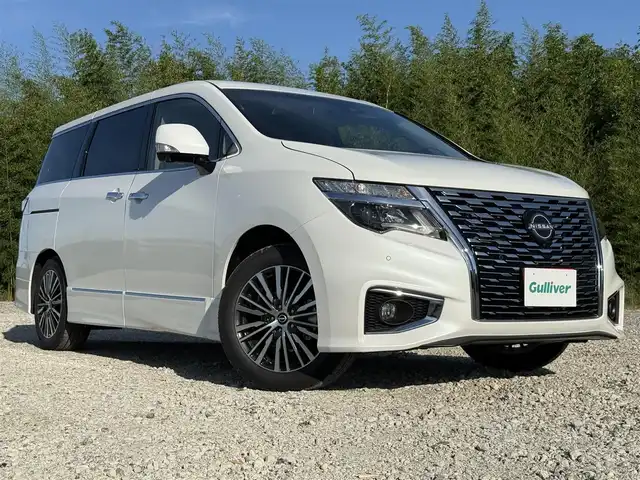 日産 エルグランド 250ハイウェイスターS 兵庫県 2025(令7)年 0.1千km パール 登録済み未使用車/純正アルミホイール/LEDヘッドライト/オートライト/コーナーセンサー/エマージェンシーブレーキ/ステアリングリモコン/プロパイロット/アラウンドビューモニタ-/BSM/レーダークルコン/レーンキープ/オートハイビーム/両側パワースライドドア/パワーバックドア/ハーフレザーシート/Ｗエアコン
