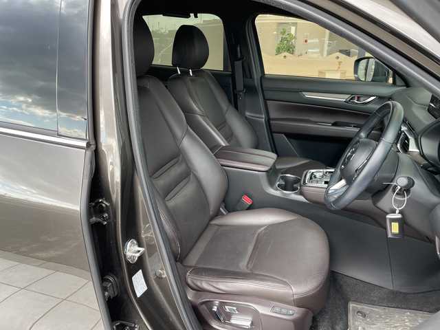 マツダ ＣＸ－８ XD Lパッケージ 愛知県 2020(令2)年 3万km チタニウムフラッシュマイカ プレミアムサウンドBOSE/純正8型ナビ SDカードなし/フリップダウンモニター/全方位カメラ/レーダークルーズコントロール/シートヒーター/エアシート/バックカメラ/電動リアゲート/パワーシート/ヘッドアップディスプレイ/純正アルミホイール/ブラインドスポットモニター/LEDヘッドライト/ステアリングヒーター/リアオートエアコン/オートマチックハイビーム/ドライブレコーダー/ETC/衝突軽減システム/フルセグ/CD DVD/Bluetooth/ステアリングスイッチ/スマートキー/プッシュスタート