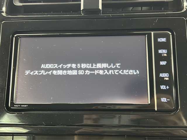 トヨタ プリウス A プレミアム 埼玉県 2019(令1)年 2.9万km ホワイトパールクリスタルシャイン 純正ナビ(NSZT-W68T)　/バックカメラ　/フルモデリスタエアロ　/フルセグＴＶ　/Ｂｌｕｅｔｏｏｔｈ　/ＥＴＣ２．０　/ＨＵＤ　/パーキングアシスト　/温冷シート　/レザーシート　/革巻きステアリング　/トヨタセーフティーセンス/ドライブレコーダー/BSM/革巻きステアリング