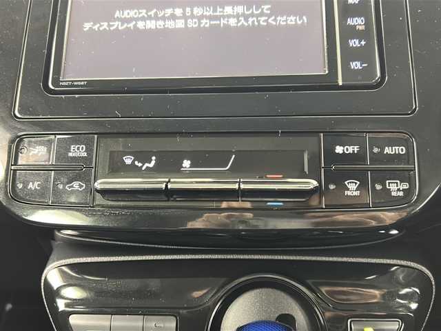 トヨタ プリウス A プレミアム 埼玉県 2019(令1)年 2.9万km ホワイトパールクリスタルシャイン 純正ナビ(NSZT-W68T)　/バックカメラ　/フルモデリスタエアロ　/フルセグＴＶ　/Ｂｌｕｅｔｏｏｔｈ　/ＥＴＣ２．０　/ＨＵＤ　/パーキングアシスト　/温冷シート　/レザーシート　/革巻きステアリング　/トヨタセーフティーセンス/ドライブレコーダー/BSM/革巻きステアリング