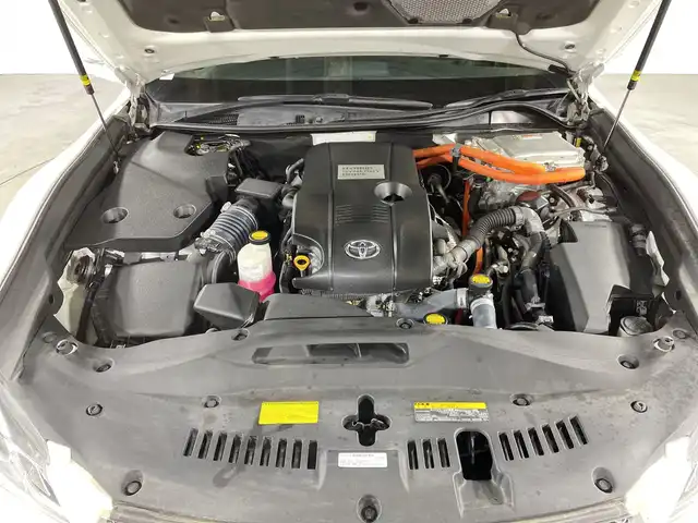 トヨタ クラウン ハイブリッド アスリートG 福岡県 2013(平25)年 8.8万km ホワイトパールクリスタルシャイン 純正HDDナビゲーション/CD DVD BT/フルセグテレビ/バックモニター/プリクラッシュモニター/レーダークルーズコントロール/オートハイビーム/革シート/シートヒーター/ベンチレーション/パワーシート/革巻きステアリング/ステアリングスイッチ/ETC/ステアリングヒーター/オートライト/純正18インチアルミホイール/後席シェード