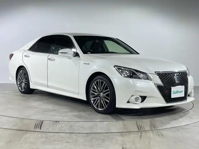 トヨタ クラウン ハイブリッド アスリートG 福岡県 2013(平25)年 8.8万km ホワイトパールクリスタルシャイン 純正HDDナビゲーション/CD DVD BT/フルセグテレビ/バックモニター/プリクラッシュモニター/レーダークルーズコントロール/オートハイビーム/革シート/シートヒーター/ベンチレーション/パワーシート/革巻きステアリング/ステアリングスイッチ/ETC/ステアリングヒーター/オートライト/純正18インチアルミホイール/後席シェード