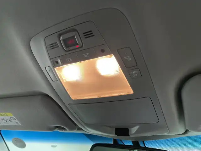 トヨタ クラウン ハイブリッド アスリートG 福岡県 2013(平25)年 8.8万km ホワイトパールクリスタルシャイン 純正HDDナビゲーション/CD DVD BT/フルセグテレビ/バックモニター/プリクラッシュモニター/レーダークルーズコントロール/オートハイビーム/革シート/シートヒーター/ベンチレーション/パワーシート/革巻きステアリング/ステアリングスイッチ/ETC/ステアリングヒーター/オートライト/純正18インチアルミホイール/後席シェード