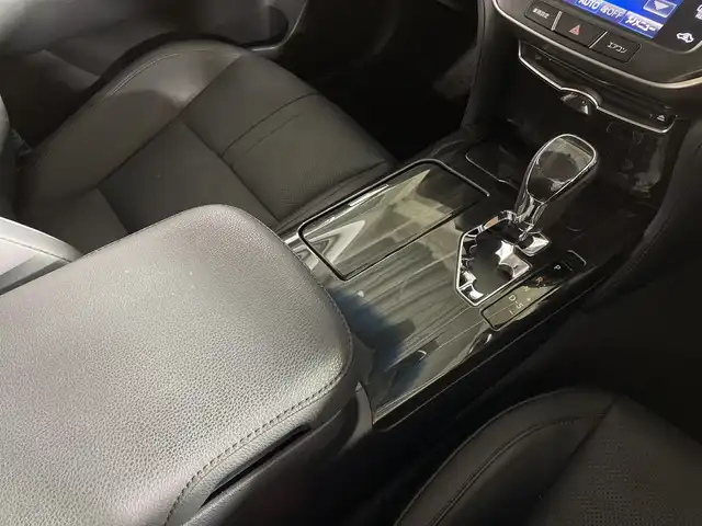 トヨタ クラウン ハイブリッド アスリートG 福岡県 2013(平25)年 8.8万km ホワイトパールクリスタルシャイン 純正HDDナビゲーション/CD DVD BT/フルセグテレビ/バックモニター/プリクラッシュモニター/レーダークルーズコントロール/オートハイビーム/革シート/シートヒーター/ベンチレーション/パワーシート/革巻きステアリング/ステアリングスイッチ/ETC/ステアリングヒーター/オートライト/純正18インチアルミホイール/後席シェード