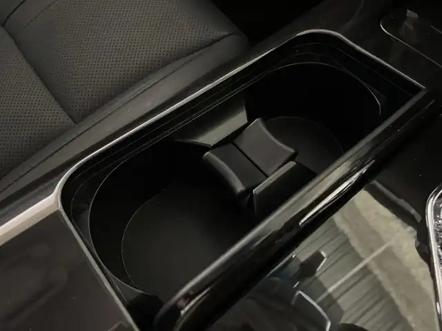 トヨタ クラウン ハイブリッド アスリートG 福岡県 2013(平25)年 8.8万km ホワイトパールクリスタルシャイン 純正HDDナビゲーション/CD DVD BT/フルセグテレビ/バックモニター/プリクラッシュモニター/レーダークルーズコントロール/オートハイビーム/革シート/シートヒーター/ベンチレーション/パワーシート/革巻きステアリング/ステアリングスイッチ/ETC/ステアリングヒーター/オートライト/純正18インチアルミホイール/後席シェード