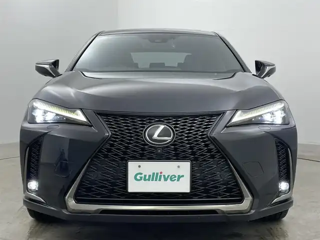 レクサス ＵＸ 200 Fスポーツ 岡山県 2018(平30)年 6万km グラファイトブラックガラスフレーク サンルーフ/純正ナビ/地デジ/Bluetooth/CD/DVD/SD/パノラミックビューモニター/BSM/HUD/黒革シート/シートヒーター /ベンチレーション /ステアリングヒーター/パワーシート/ドラレコ /ビルトインETC2.0/三眼LEDライト/衝突軽減ブレーキ/レーダークルーズコントロール/プッシュスタート /新車保証書/取扱説明書/スペアキー×１/カードキー×１