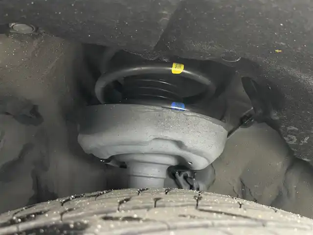 レクサス ＵＸ 200 Fスポーツ 岡山県 2018(平30)年 6万km グラファイトブラックガラスフレーク サンルーフ/純正ナビ/地デジ/Bluetooth/CD/DVD/SD/パノラミックビューモニター/BSM/HUD/黒革シート/シートヒーター /ベンチレーション /ステアリングヒーター/パワーシート/ドラレコ /ビルトインETC2.0/三眼LEDライト/衝突軽減ブレーキ/レーダークルーズコントロール/プッシュスタート /新車保証書/取扱説明書/スペアキー×１/カードキー×１