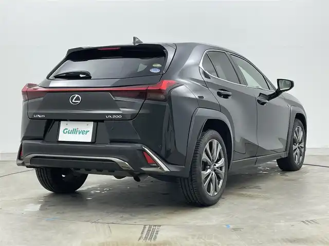 レクサス ＵＸ 200 Fスポーツ 岡山県 2018(平30)年 6万km グラファイトブラックガラスフレーク サンルーフ/純正ナビ/地デジ/Bluetooth/CD/DVD/SD/パノラミックビューモニター/BSM/HUD/黒革シート/シートヒーター /ベンチレーション /ステアリングヒーター/パワーシート/ドラレコ /ビルトインETC2.0/三眼LEDライト/衝突軽減ブレーキ/レーダークルーズコントロール/プッシュスタート /新車保証書/取扱説明書/スペアキー×１/カードキー×１