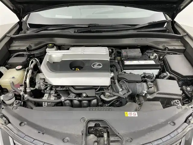 レクサス ＵＸ 200 Fスポーツ 岡山県 2018(平30)年 6万km グラファイトブラックガラスフレーク サンルーフ/純正ナビ/地デジ/Bluetooth/CD/DVD/SD/パノラミックビューモニター/BSM/HUD/黒革シート/シートヒーター /ベンチレーション /ステアリングヒーター/パワーシート/ドラレコ /ビルトインETC2.0/三眼LEDライト/衝突軽減ブレーキ/レーダークルーズコントロール/プッシュスタート /新車保証書/取扱説明書/スペアキー×１/カードキー×１