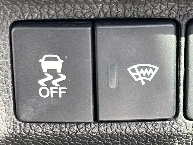 ホンダ フリード ハイブリット EX 奈良県 2017(平29)年 6.8万km ホワイトオーキッドパール 純正ナビ（VXM-174VFXi）/（フルセグ/BT/CD/DVD)/レーダークルーズコントロール/バックカメラ/衝突軽減システム/レーンキープアシスト/両側パワースライドドア/ハーフレザーシート/前席シートヒーター/後席サンシェード/オートライト/前後ドライブレコーダー/ETC/純正15インチＡＷ/取り扱い説明書/スペアキーＸ１