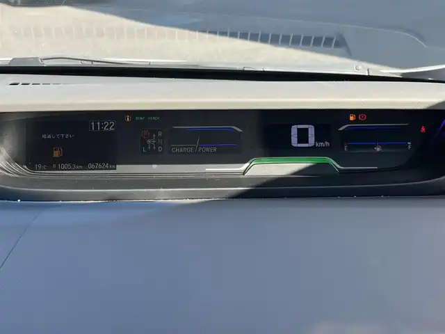 ホンダ フリード ハイブリット EX 奈良県 2017(平29)年 6.8万km ホワイトオーキッドパール 純正ナビ（VXM-174VFXi）/（フルセグ/BT/CD/DVD)/レーダークルーズコントロール/バックカメラ/衝突軽減システム/レーンキープアシスト/両側パワースライドドア/ハーフレザーシート/前席シートヒーター/後席サンシェード/オートライト/前後ドライブレコーダー/ETC/純正15インチＡＷ/取り扱い説明書/スペアキーＸ１