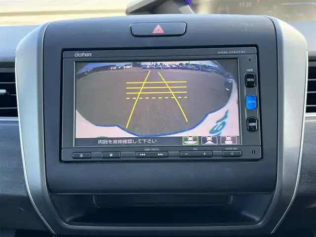 ホンダ フリード ハイブリット EX 奈良県 2017(平29)年 6.8万km ホワイトオーキッドパール 純正ナビ（VXM-174VFXi）/（フルセグ/BT/CD/DVD)/レーダークルーズコントロール/バックカメラ/衝突軽減システム/レーンキープアシスト/両側パワースライドドア/ハーフレザーシート/前席シートヒーター/後席サンシェード/オートライト/前後ドライブレコーダー/ETC/純正15インチＡＷ/取り扱い説明書/スペアキーＸ１