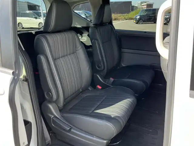 ホンダ フリード ハイブリット EX 奈良県 2017(平29)年 6.8万km ホワイトオーキッドパール 純正ナビ（VXM-174VFXi）/（フルセグ/BT/CD/DVD)/レーダークルーズコントロール/バックカメラ/衝突軽減システム/レーンキープアシスト/両側パワースライドドア/ハーフレザーシート/前席シートヒーター/後席サンシェード/オートライト/前後ドライブレコーダー/ETC/純正15インチＡＷ/取り扱い説明書/スペアキーＸ１