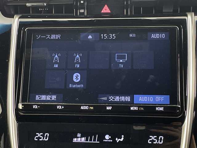 トヨタ ハリアー プレミアム 埼玉県 2019(令1)年 5.3万km ホワイトパールクリスタルシャイン 純正ナビ　/バックカメラ　/クルーズコントロール　/レーンキープアシスト　/衝突軽減ブレーキ　/コーナーセンサー　/パワーバックドア　/先行車発進お知らせ機能　/ＥＴＣ　/前後ドライブレコーダー　/社外アルミスタットレスタイヤ積込/フロアマット/アイドリングストップ/フォグランプ/LEDヘッドライト/ドアバイザー