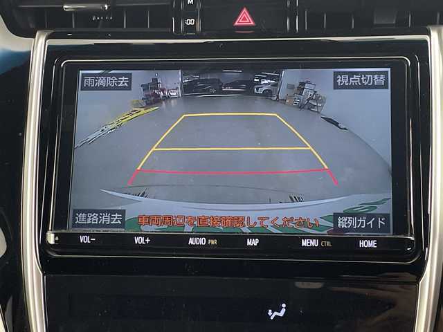 トヨタ ハリアー プレミアム 埼玉県 2019(令1)年 5.3万km ホワイトパールクリスタルシャイン 純正ナビ　/バックカメラ　/クルーズコントロール　/レーンキープアシスト　/衝突軽減ブレーキ　/コーナーセンサー　/パワーバックドア　/先行車発進お知らせ機能　/ＥＴＣ　/前後ドライブレコーダー　/社外アルミスタットレスタイヤ積込/フロアマット/アイドリングストップ/フォグランプ/LEDヘッドライト/ドアバイザー