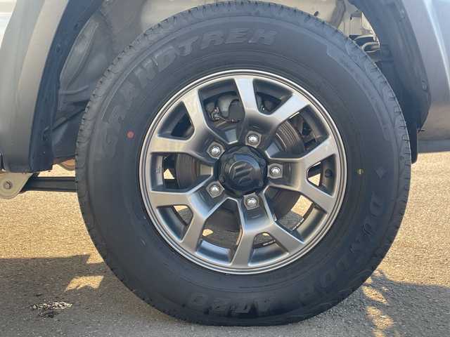 スズキ ジムニー シエラ JC 道央・札幌 2024(令6)年 3.6万km ピュアホワイトP ・４WD/・衝突被害軽減システム/・Bluetooth/・メモリナビ/・バックカメラ/・ETC/・クルーズコントロール/・ドライブレコーダー/・前席シートヒーター/・パーキングアシスト/・背面タイヤ/・レーンキープアシスト/・LEDヘッドライト/・ヘッドライトウォッシャー/・ダウンヒルアシストコントロール