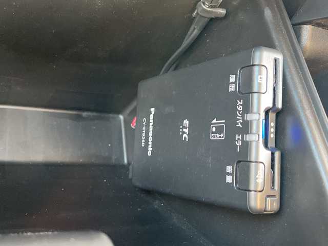 スズキ ジムニー シエラ JC 道央・札幌 2024(令6)年 3.6万km ピュアホワイトP ・４WD/・衝突被害軽減システム/・Bluetooth/・メモリナビ/・バックカメラ/・ETC/・クルーズコントロール/・ドライブレコーダー/・前席シートヒーター/・パーキングアシスト/・背面タイヤ/・レーンキープアシスト/・LEDヘッドライト/・ヘッドライトウォッシャー/・ダウンヒルアシストコントロール