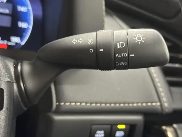 トヨタ アルファードハイブリット Z 三重県 2024(令6)年 0.5万km ブラック ハイブリッド/FF/MTモード付フロアCVT/14インチナビ/（FM/AM/TV/Bluetooth/USB/iPod/Miracast/CarPlay/AndroidAuto）/13.2インチ 有機EL後席モニター/パノラミックビューモニター（床下透過表示機能付）/両側パワースライドドア/ドライブレコーダー 前方/ETC2.0/Toyota Safety Sense/●PCS、LTA、レーダークルコン、アダプティブハイビーム、RSA、プロアクティブドライビングアシスト/●パーキングサポートブレーキ/・BSM/LCA/安心降車アシスト/など/装備/・デジタルインナーミラー*/・左右独立ムーンルーフ*/・合皮シート（ブラック）/・シートヒーター＆ベンチレーション（D/N/2nd）/・ステアリングヒーター/・パワーシート（Dメモリー付8way/N4way/2ndリクライニング＆オットマン）/・パワーバックドア/・100Vコンセント（1500W）/・ステアリングスイッチ/・3眼LEDヘッドランプ/・スーパーロングオーバーヘッドコンソール/・前席・後席左右独立オートエアコン/・オートワイパー/・おくだけ充電/・18inAW/・保/取/・スマートキーx2/など/*…メーカーOP