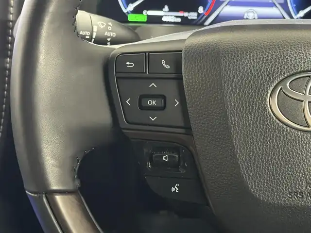 トヨタ アルファードハイブリット Z 三重県 2024(令6)年 0.5万km ブラック ハイブリッド/FF/MTモード付フロアCVT/14インチナビ/（FM/AM/TV/Bluetooth/USB/iPod/Miracast/CarPlay/AndroidAuto）/13.2インチ 有機EL後席モニター/パノラミックビューモニター（床下透過表示機能付）/両側パワースライドドア/ドライブレコーダー 前方/ETC2.0/Toyota Safety Sense/●PCS、LTA、レーダークルコン、アダプティブハイビーム、RSA、プロアクティブドライビングアシスト/●パーキングサポートブレーキ/・BSM/LCA/安心降車アシスト/など/装備/・デジタルインナーミラー*/・左右独立ムーンルーフ*/・合皮シート（ブラック）/・シートヒーター＆ベンチレーション（D/N/2nd）/・ステアリングヒーター/・パワーシート（Dメモリー付8way/N4way/2ndリクライニング＆オットマン）/・パワーバックドア/・100Vコンセント（1500W）/・ステアリングスイッチ/・3眼LEDヘッドランプ/・スーパーロングオーバーヘッドコンソール/・前席・後席左右独立オートエアコン/・オートワイパー/・おくだけ充電/・18inAW/・保/取/・スマートキーx2/など/*…メーカーOP