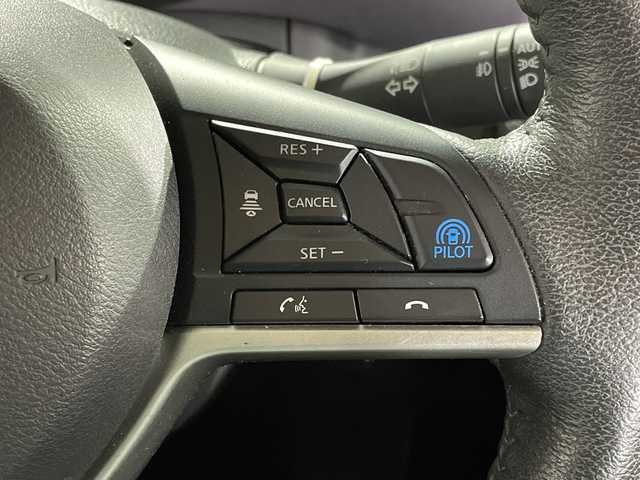 日産 セレナ e－パワー ハイウェイスター V 福岡県 2021(令3)年 5.7万km ダイヤモンドブラック 純正SDナビ(フルセグTV/DVD/CD/BT)アラウンドビューモニタープロパイロット両側パワスラエマージェンシーブレーキコーナーセンサーBSMデジタルインナーミラーLEDヘッドライトオートブレーキホールドスマートキー後席モニター